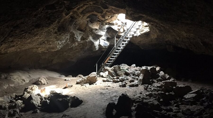 Oregon Deepest Caves Gear Up: Into the Abyss Spelunking Guide